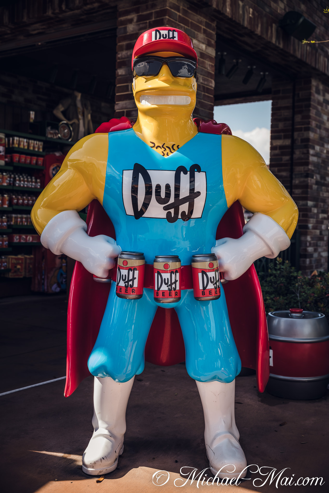 Duffman stands heroically with beer cans adorning his belt in this vibrant tribute. | Orlando, Florida, United States