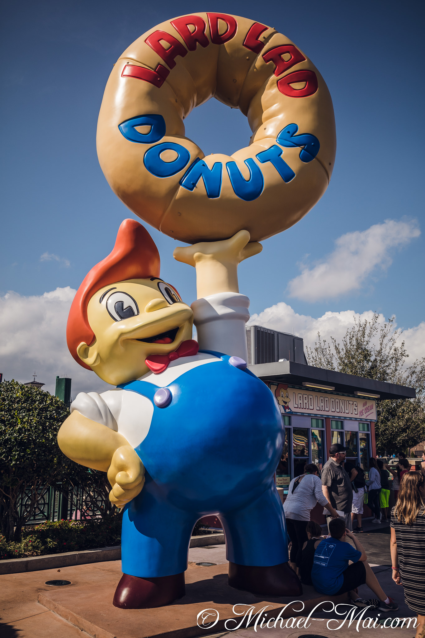 Behold Lard Lad's monumental donut sign held high by the iconic character. | Orlando, Florida, United States